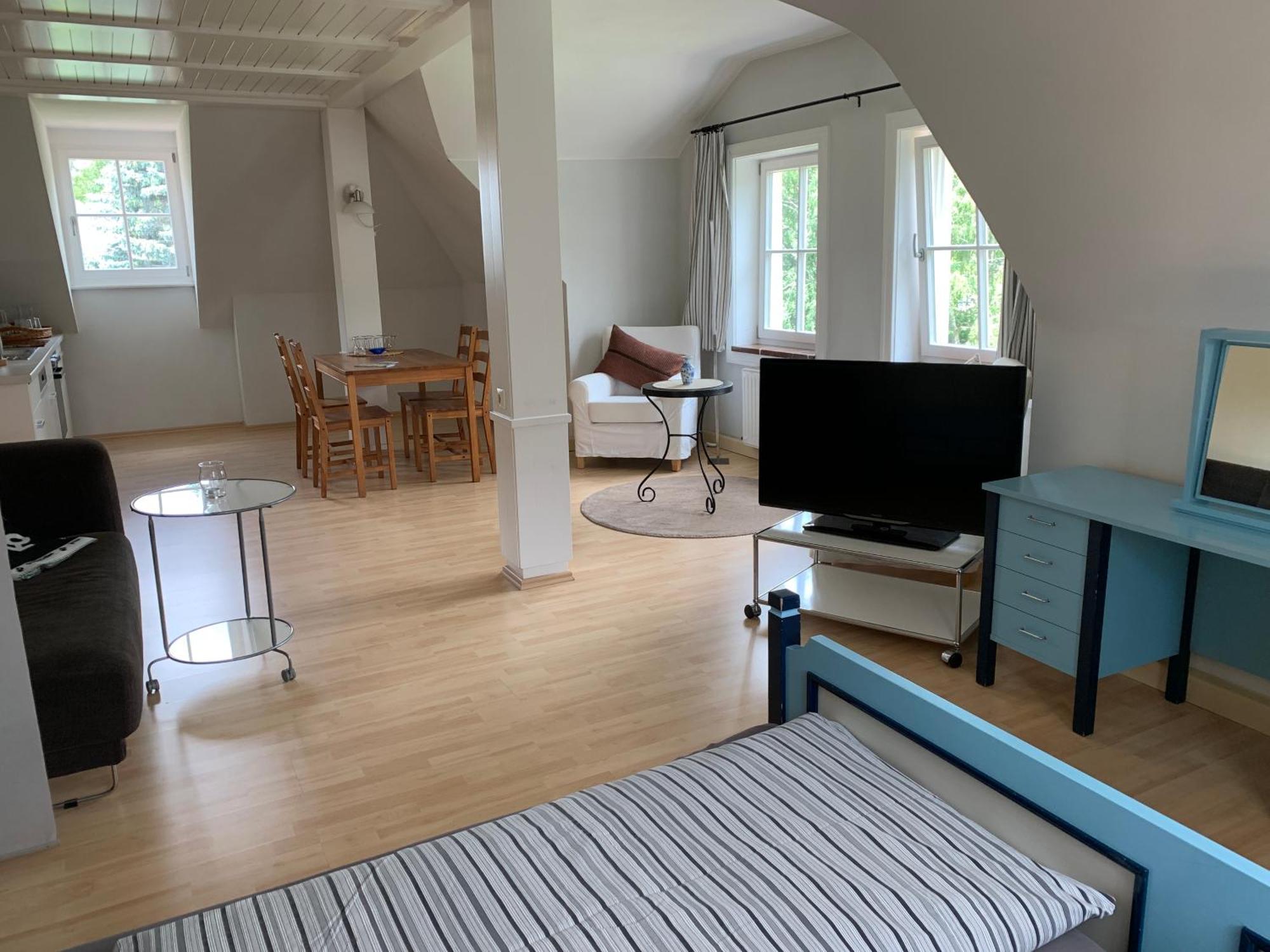 Ferienwohnung Residenz im Park Friedrichroda Zimmer foto